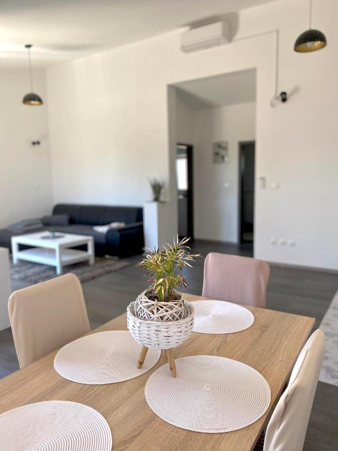 Apartman Ritta บีโอกราดนาโมรู ภายนอก รูปภาพ